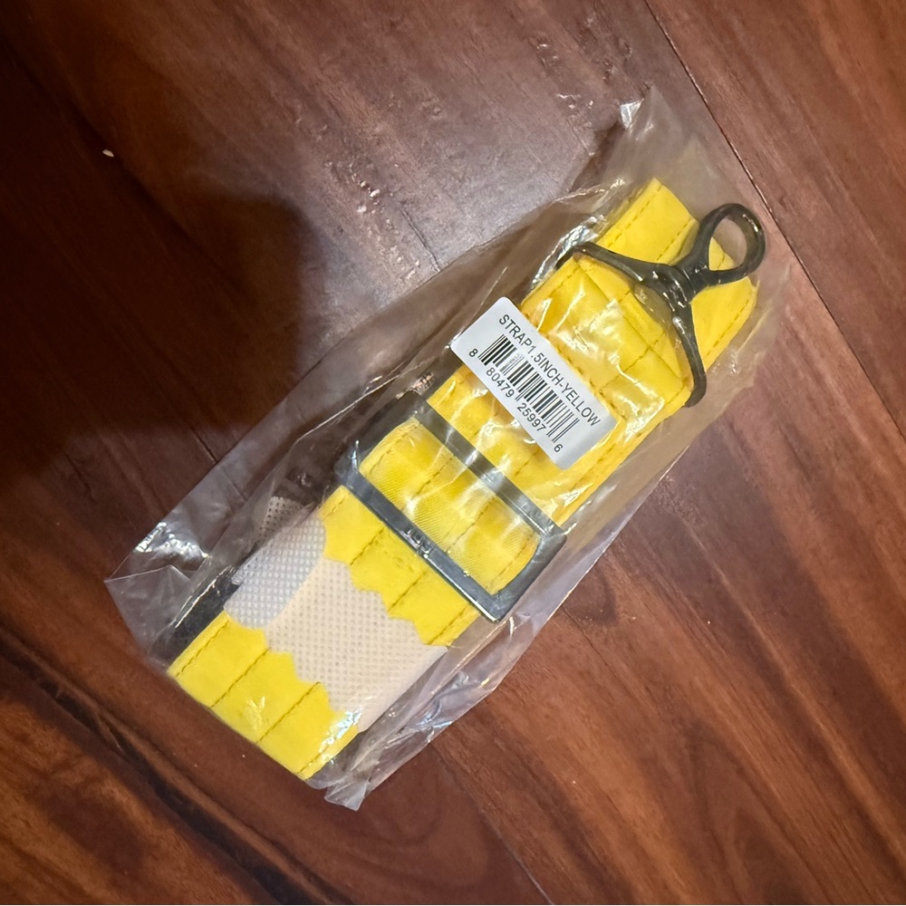 Neon yellow lug strap